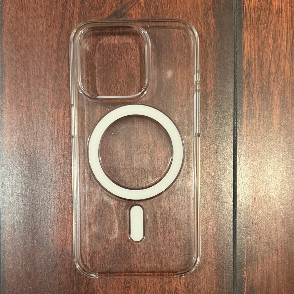 iPhone 15 pro Apple MagSafe case